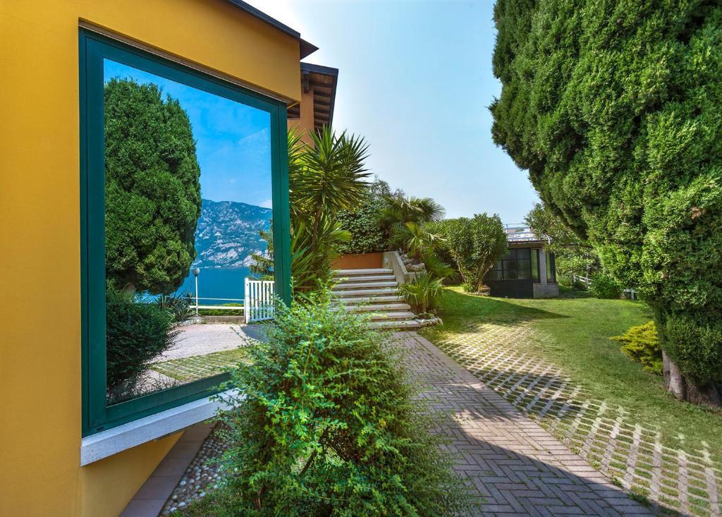 Residence Parco Lago Di Garda 말세진느 외부 사진