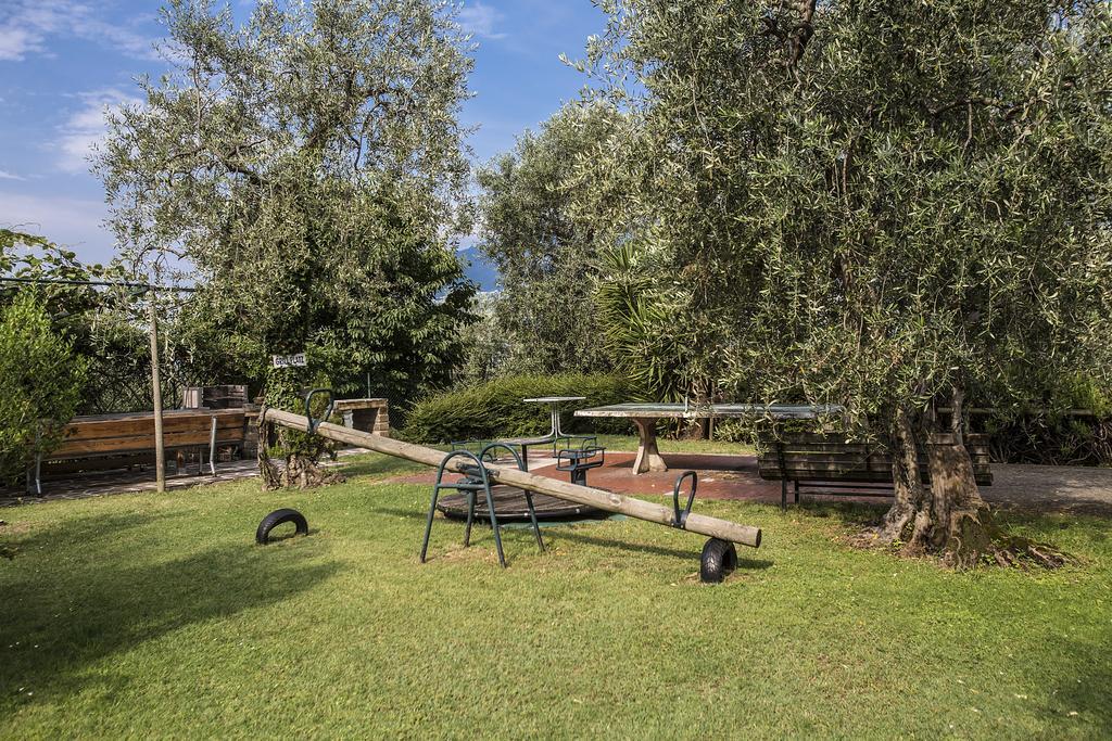 Residence Parco Lago Di Garda 말세진느 외부 사진