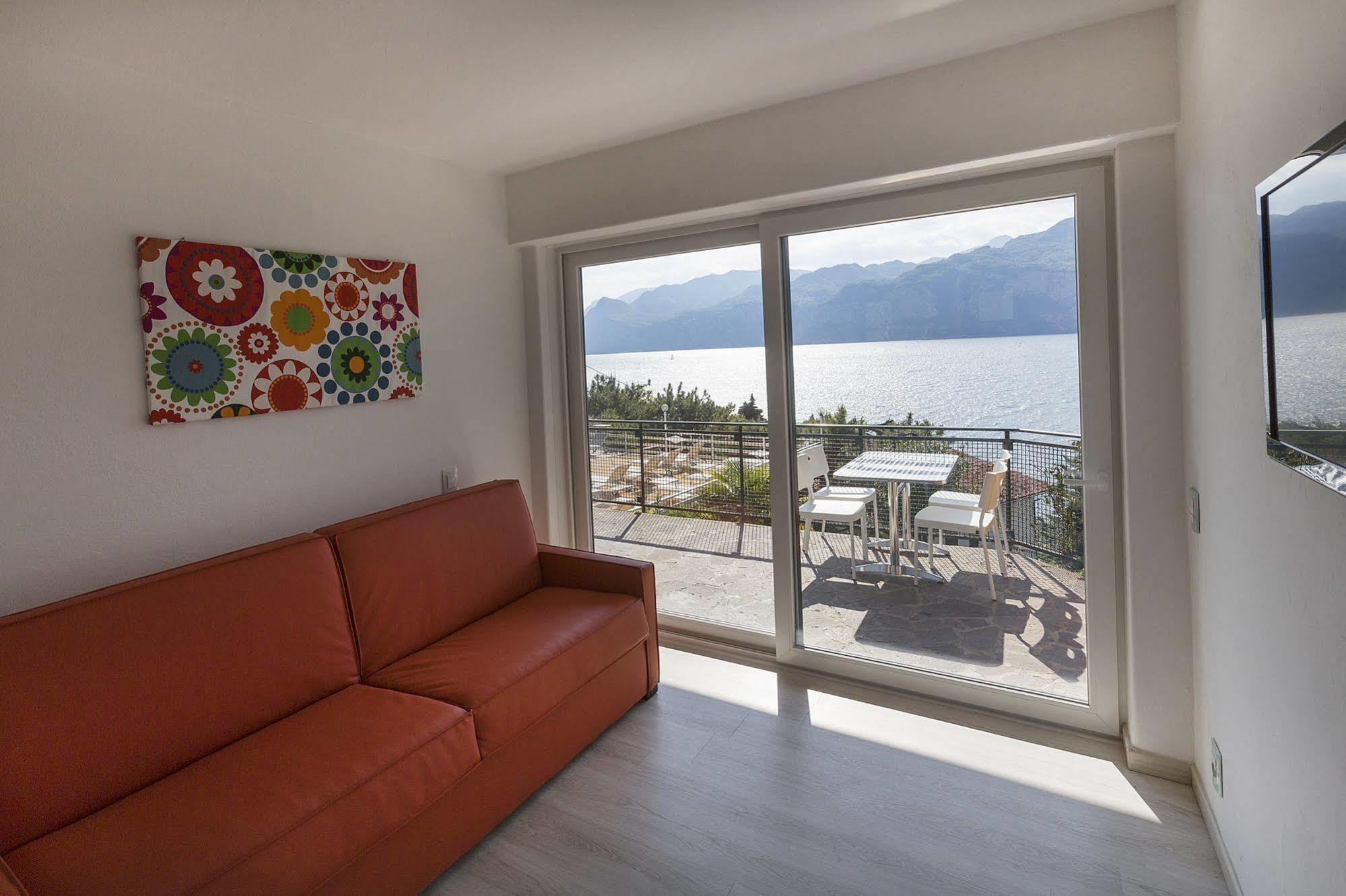 Residence Parco Lago Di Garda 말세진느 외부 사진