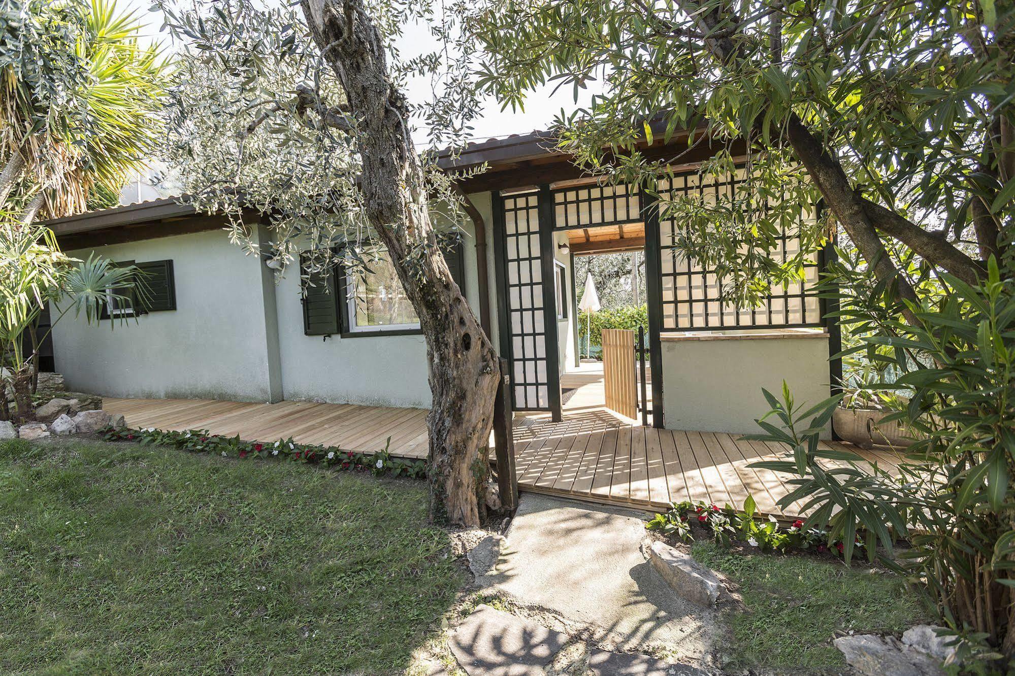 Residence Parco Lago Di Garda 말세진느 외부 사진